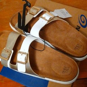 Women's sandals size 9  color Metallic